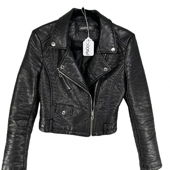 Members Only Womens S Black ASYM Zip Cropped Faux Leather Bomber Moto Jacket Y2K - Picture 16 of 16
